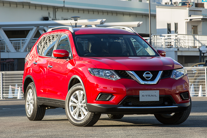 撮影車両は20X“エマージェンシーブレーキパッケージ”。ボディーカラーはイメージカラーとなるバーニングレッド