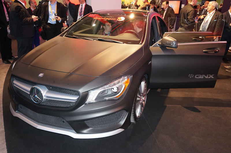 QNX OSを使ってサンプルボードを実装した車両