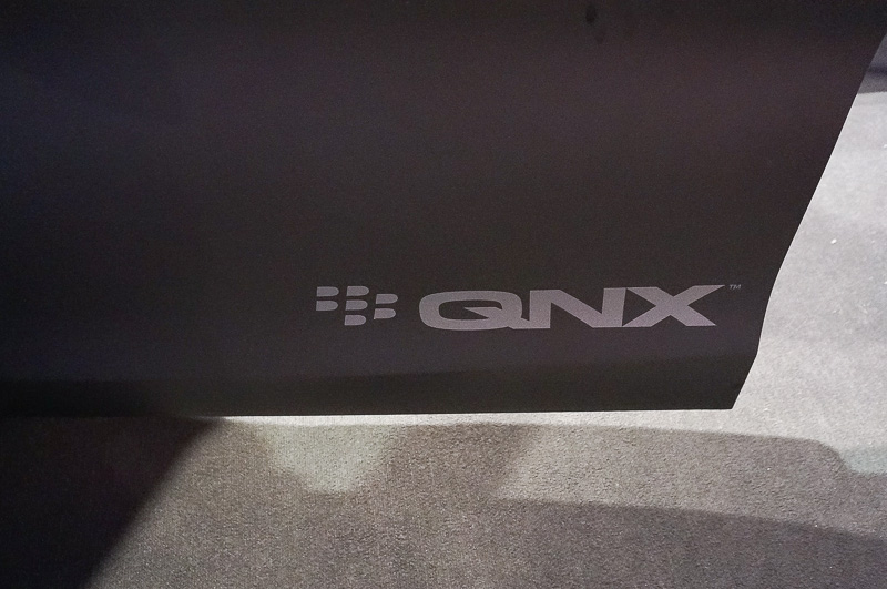 OSはQNXベースになっている