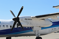 全日空商事Q300 飛行機模型]全日空商事 ANA DHC-8-Q300 1:200 JA804K - YouTube