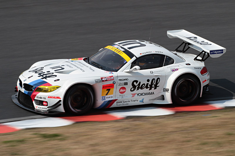 O1で1分26秒750のコースレコードを記録した7号車Studie BMW Z4（ヨルグ・ミューラー/荒聖治）。Q2は1分27秒126で4位に沈んだ