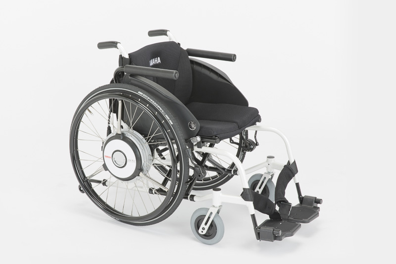 アームサポートの有無、スポーティタイヤと標準タイヤ、ホイールキャップ色などをユーザーの好みによって選択可能としている