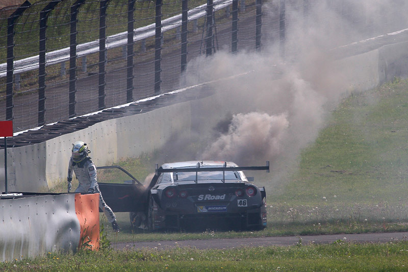 本山選手はマシンから無事脱出