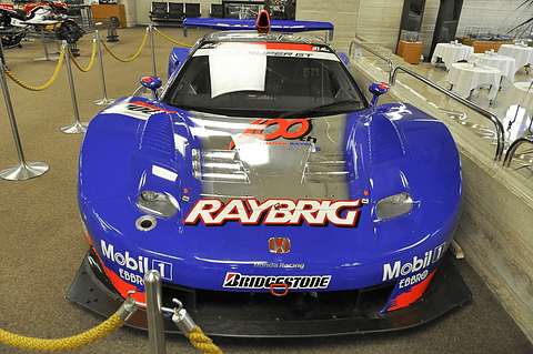 SUPER GT500マシン「RAYBRIG NSX」を展示するタミヤの本社公開