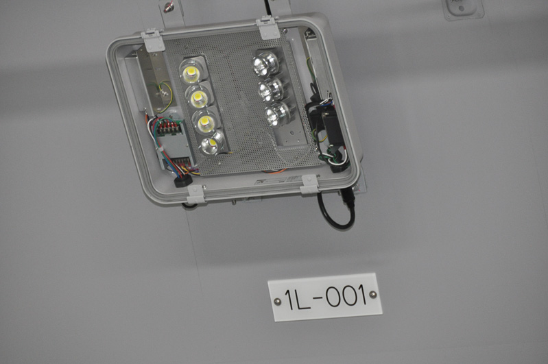 最新式のプロビーム照明を行うLED灯