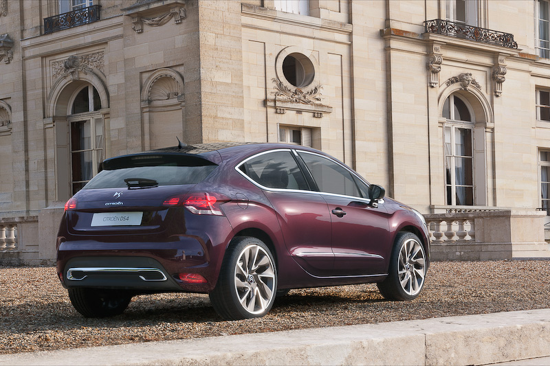 DS4 フォーブール・アディクト