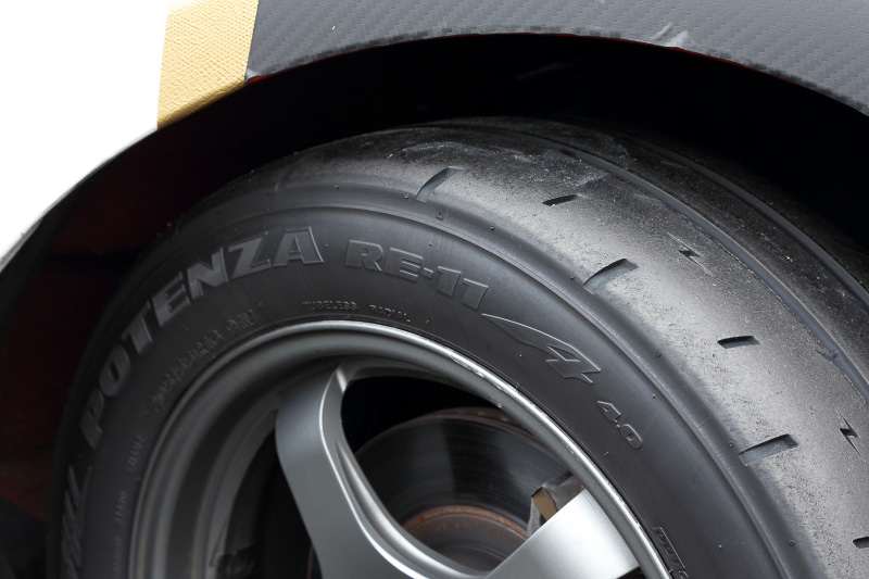 新兵器「ポテンザ RE-11A 4.0」を第4戦から投入。ドライ志向の強いハイグリップタイヤだ