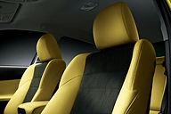 トヨタ、マークXに刺激的な内外装の特別仕様車「Yellow Label