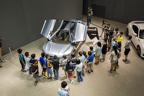 スバル、自動車工場見学施設「スバルビジターセンター」の見学者が100 