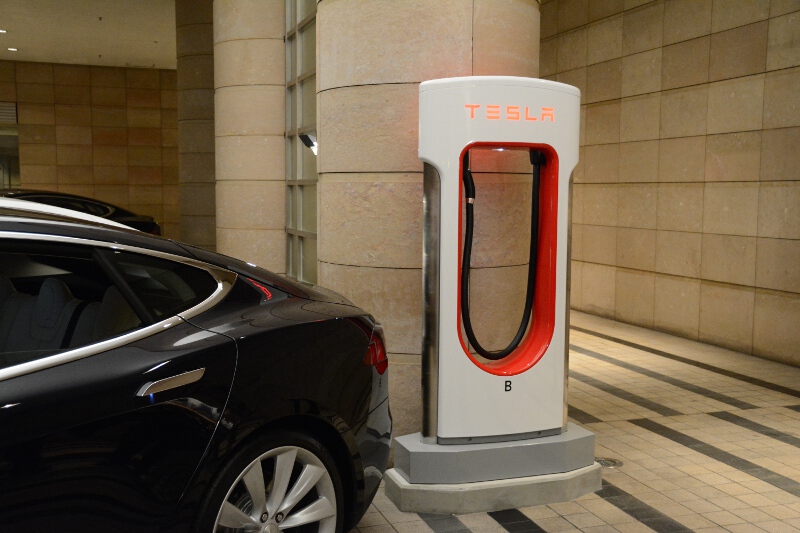 テスラスーパーチャージャー