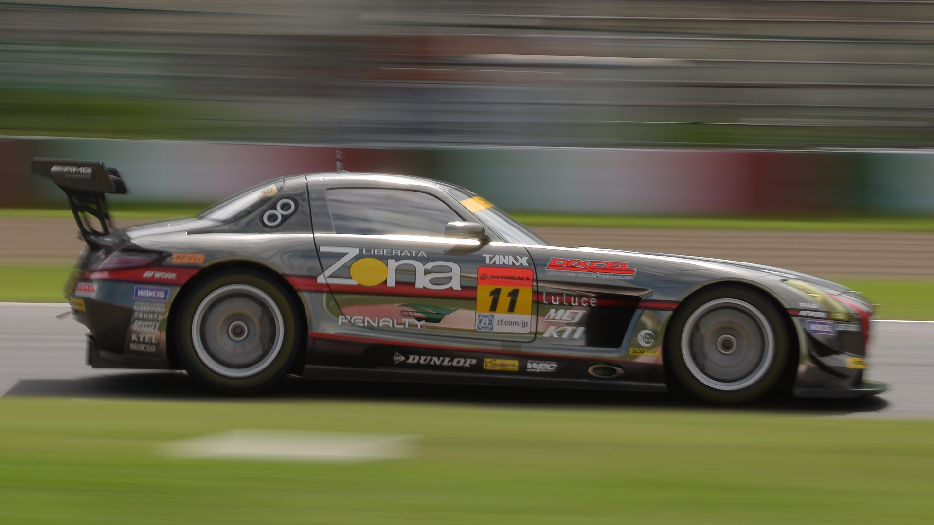 シャッター速度1/30秒で撮影