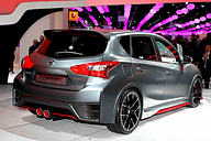 14 パリショー 日産 激戦のcセグメントに投入する新型 パルサー を公開 Car Watch