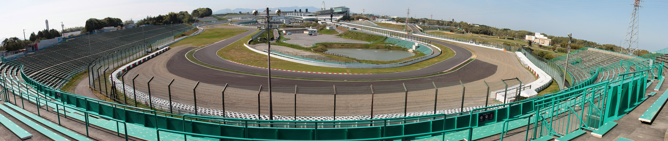 B2席スタンド、2階の中央付近のパノラマ写真