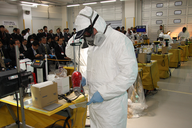 水性塗料は乾燥時間を短縮するため、ドライヤーなどの送風を利用することもある