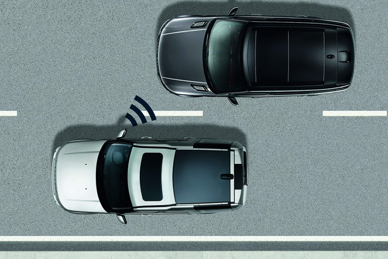 ドアミラーの警告灯で死角にいる接近車両の存在を知らせる「ブラインド・スポット・モニター」