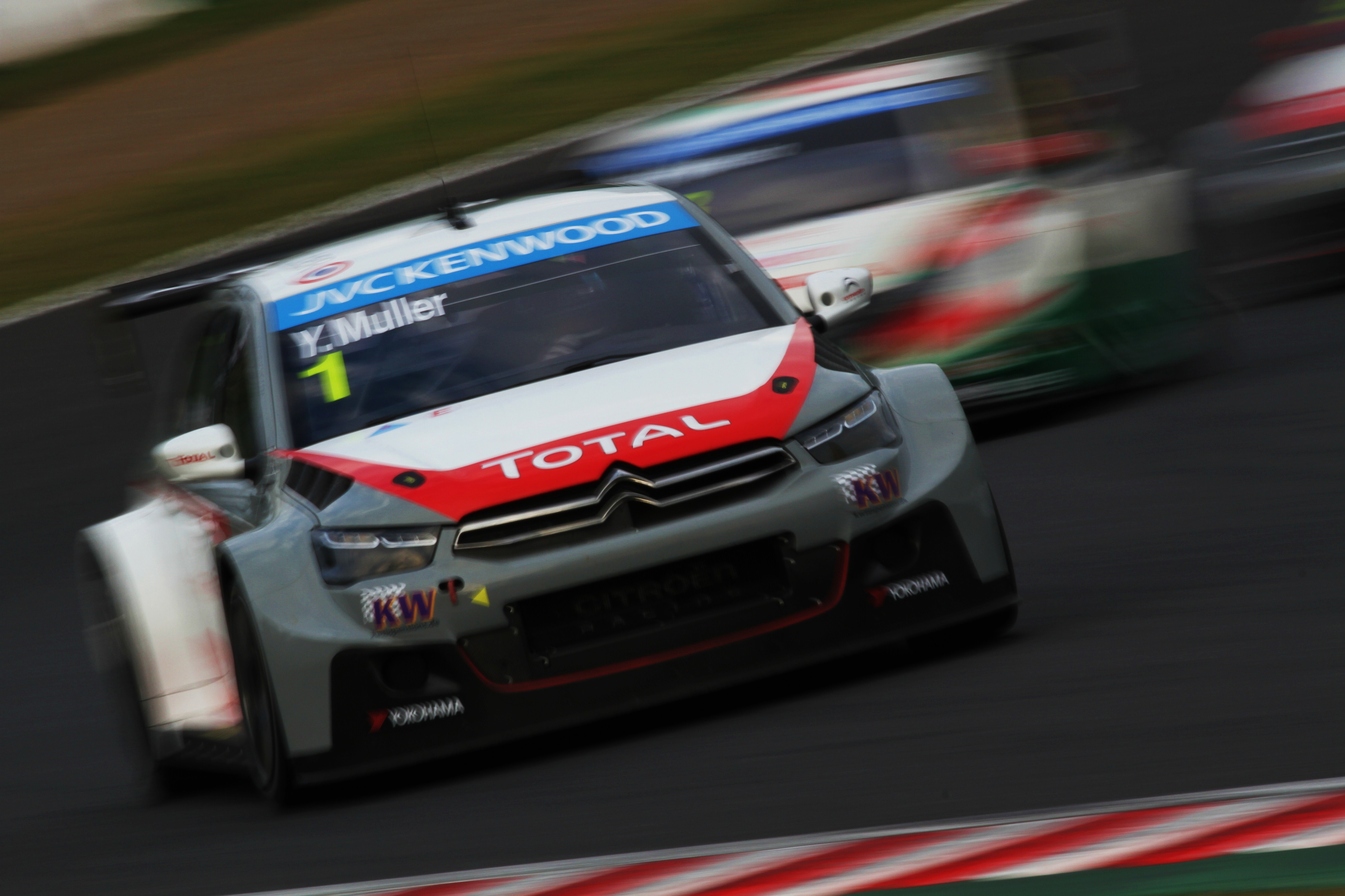 1/15秒 / F25 / ISO100 / 3456×5184ピクセル / Canon EOS 7D / 400mm