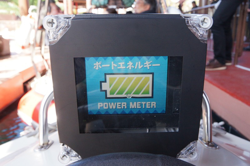 コースの途中でパワーリングを見つけて、エネルギーを回復させないとミッションを達成することができない