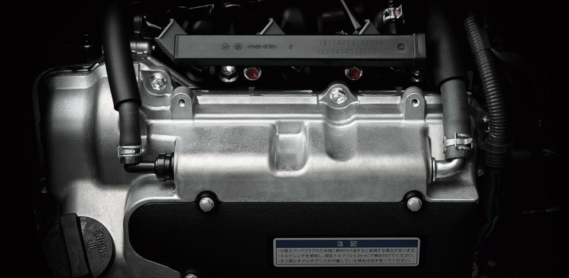 R06A型エンジンは、自然吸気が最高出力36kW（49PS）/5700rpm、最大トルク62Nm（6.3kgm）/3500rpmを発生。ターボが最高出力47kW（64PS）/6000rpm、最大トルク95Nm（9.7kgm）/3000rpmを発生