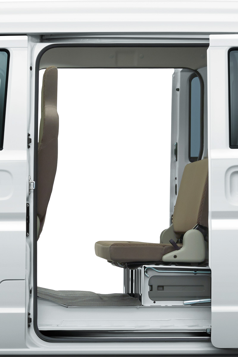 スライドドアの開口面積が増えて乗降性も向上