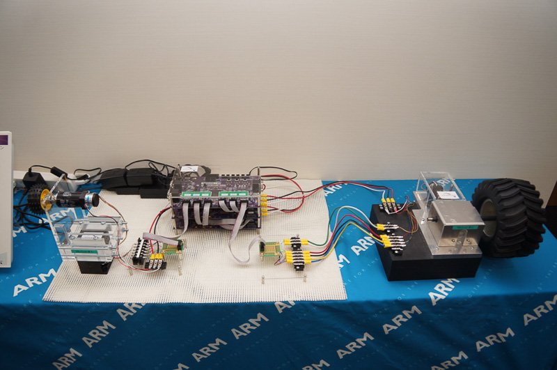 ARM搭載のTraveoファミリーを使ったデモ