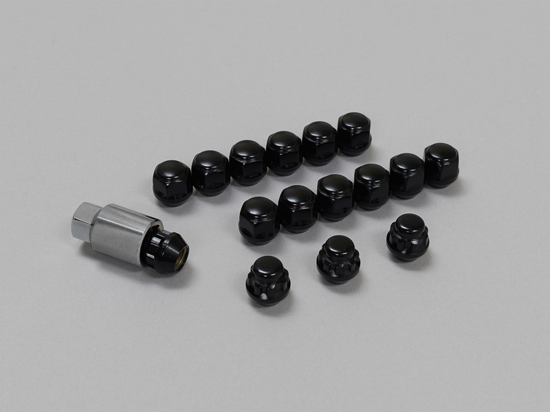 アルミホイールとホイールナット