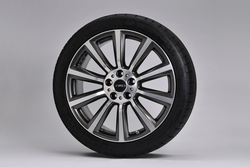 18インチアルミホイール「TF6」＆タイヤセット