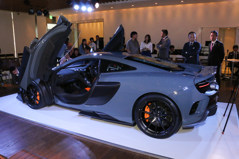 マクラーレン 675LT。ボディーカラーは「シケイン」と呼ばれる専用色