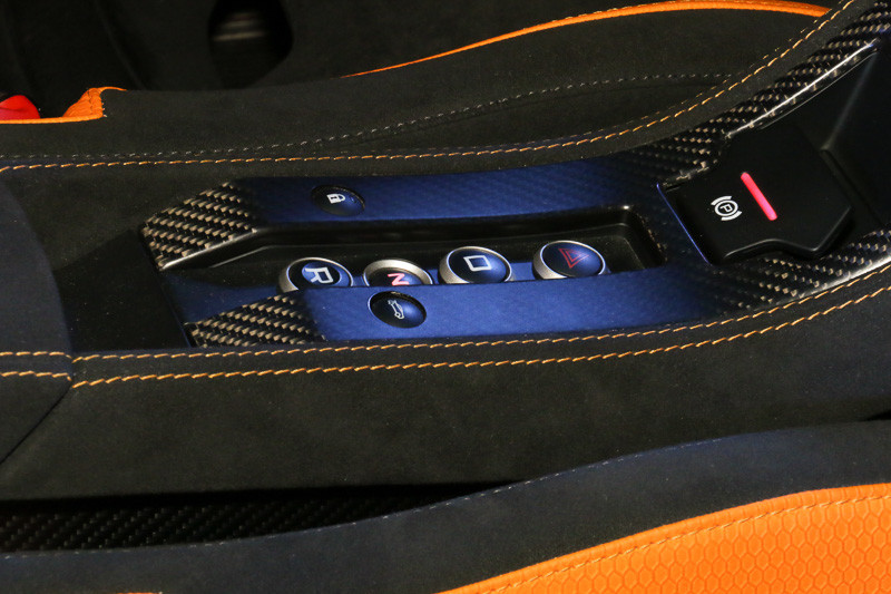 ギヤの選択にもスイッチを利用する