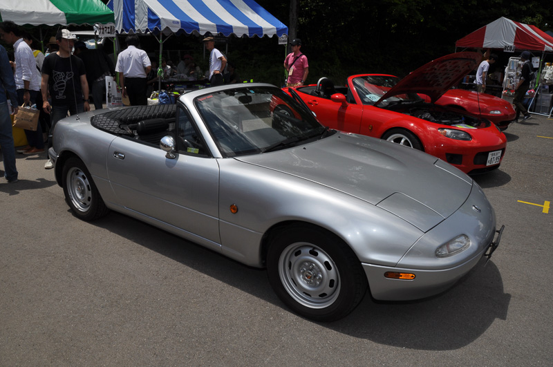 ショップ系の参加車両にも早くも新型ロードスターの姿もあった