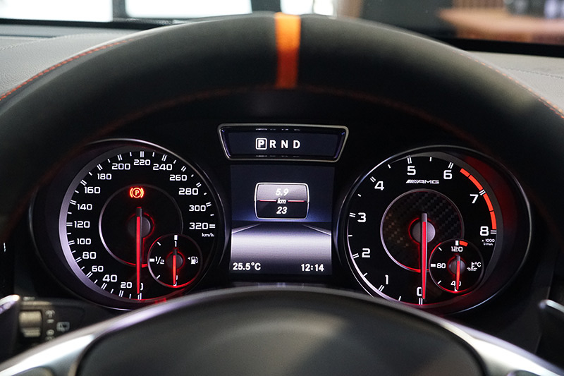 メーターパネル