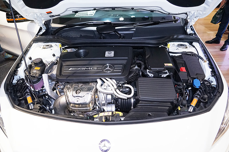 エンジンルーム