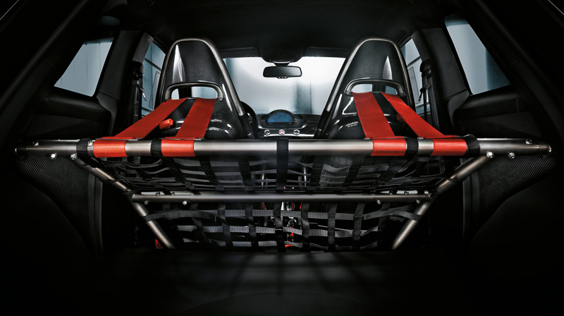 Sabelt製「4点式シートベルト」