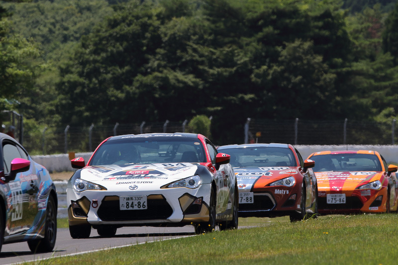 決勝の序盤、曲がらない感覚にとことん悩まされた