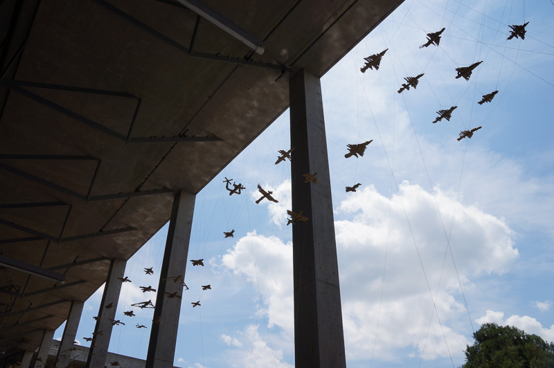 越後妻有地域に約380の作品展示が行われ、里山を巡りながらアートを観賞する「大地の芸術祭 越後妻有アートトリエンナーレ 2015」