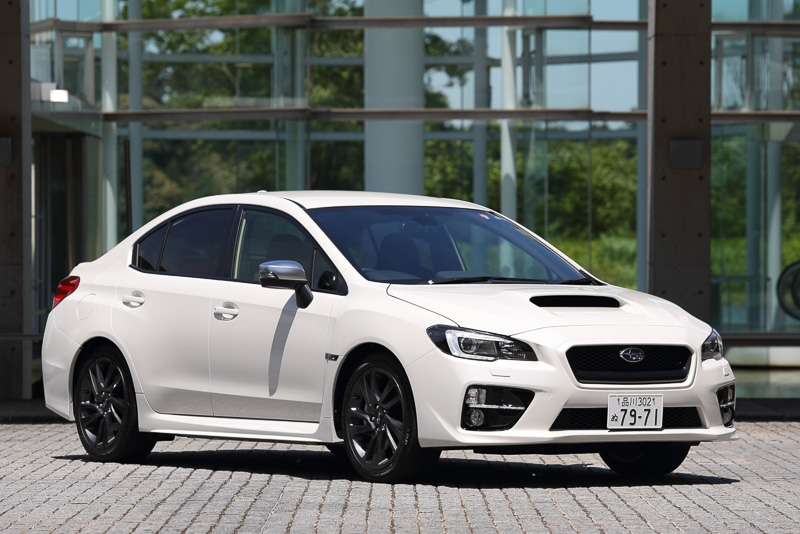 試乗車はWRX S4の標準グレード「2.0GT EyeSight」