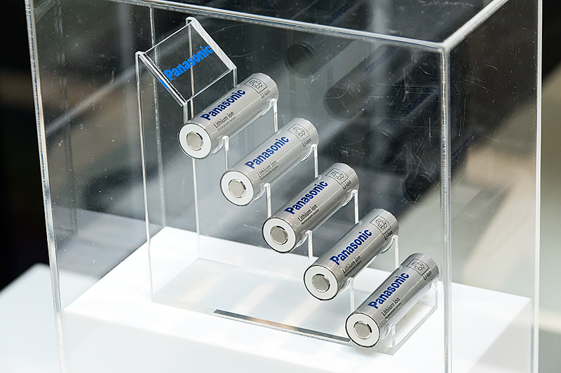 リチウムイオン電池は18650タイプ