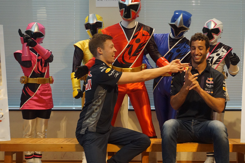 クビアト選手もノリノリでポーズをたくさんとっていた