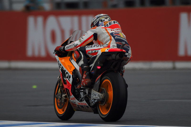 勝利に向かってひた走るペドロサ選手