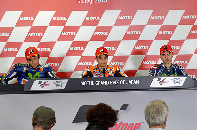 記者会見の様子