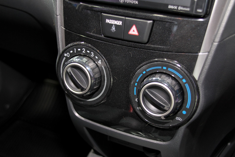 1.5リッターエンジンを搭載する3列シート車の「アバンザ」。MTモデル「1.5E」の60万5000バーツ（約206万円）からATモデル「1.5S」の72万9000バーツ（約248万円）という価格帯で販売される