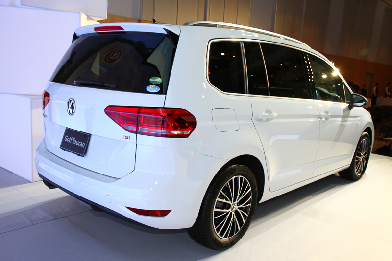 全高は1660mmで、オプションのDiscover Proパッケージを装着した場合は1670mmとなる