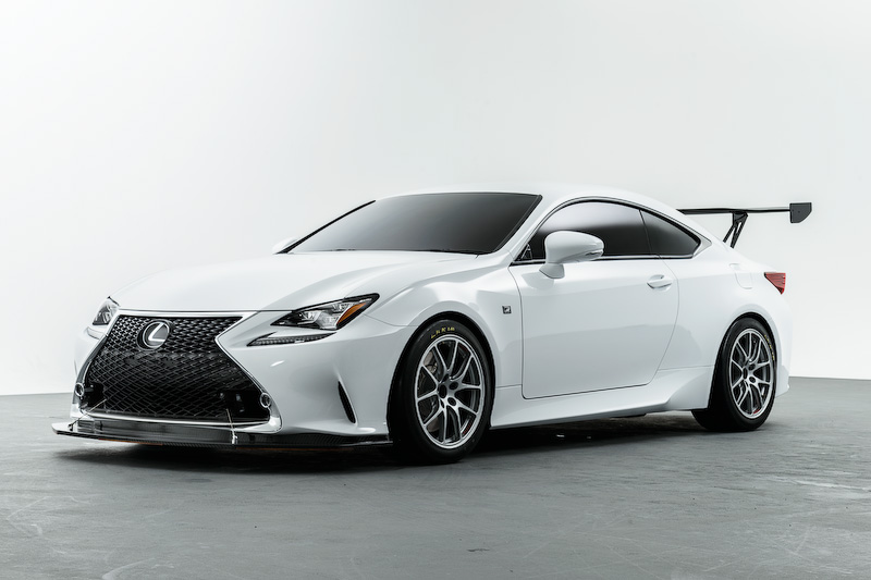 LEXUS RCは2015年に続く2年目の参戦。2015年鍛え上げた信頼性と品質に、さらなる改善と新技術アイテムを織り込んだという。ドライバーは木下隆之選手、蒲生尚弥選手らが務める