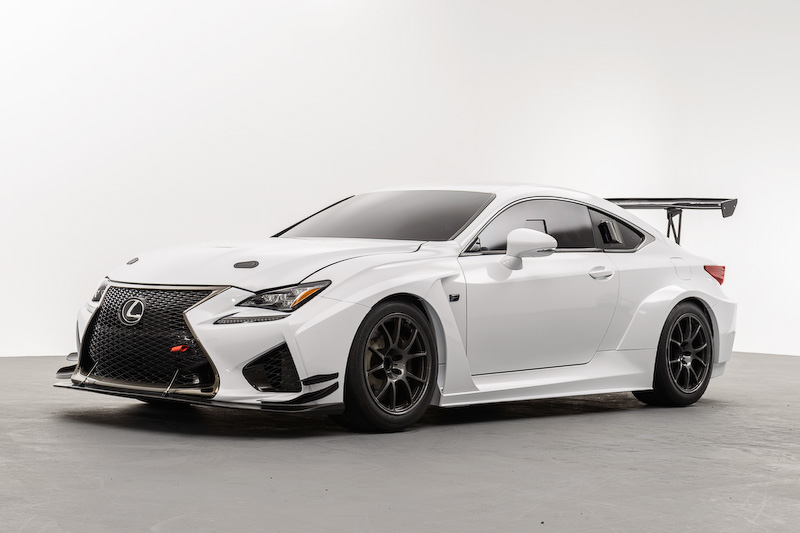 LEXUS RC F。トムスが開発に参画するとともにレース参戦を指揮。ドライバーは土屋武士選手、大嶋和也選手、井口卓人選手、松井孝允選手が務める