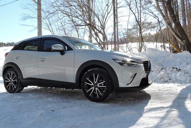圧雪路ならFFのCX-3でも問題なく走破。雪上での走行性能は高い