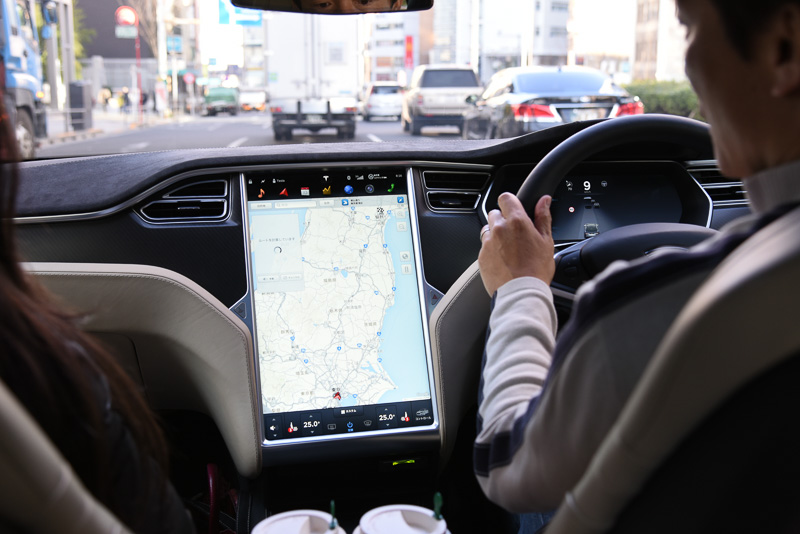 東京の青山ショールームを出発