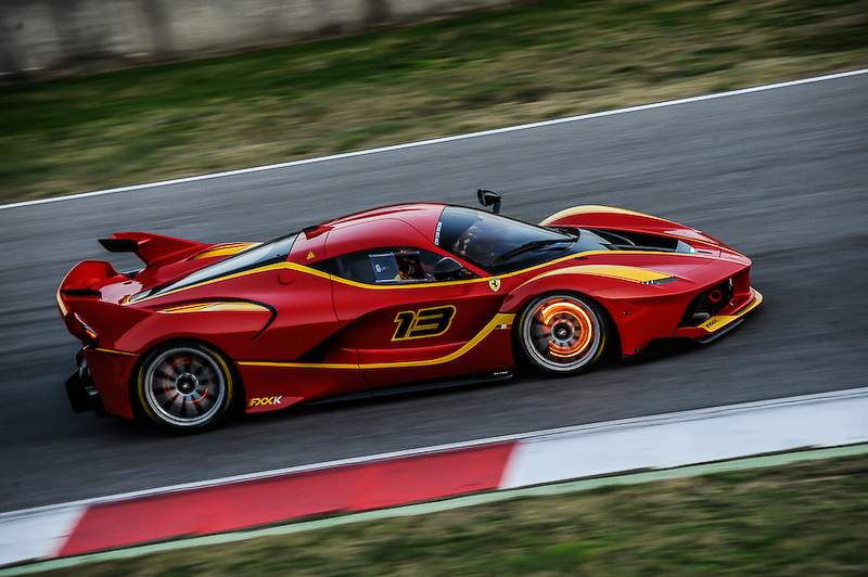 総合最高出力1050CV、総合最大トルク900Nmを誇る「FXX K」