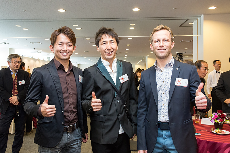 チェカレンジャーを務める3人