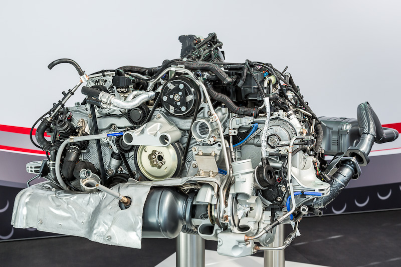 ワークショップで展示されたSグレード用の2.5リッター・ユニット