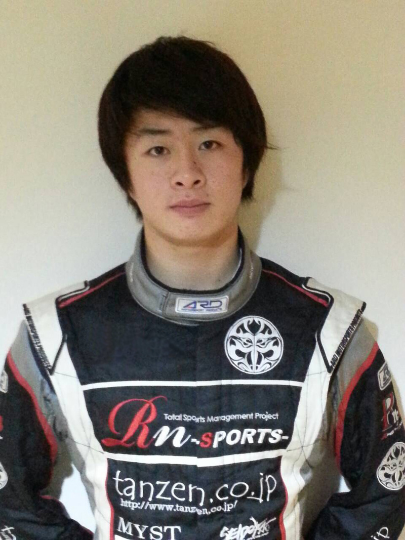 ドライバーは大湯都史樹選手が務める