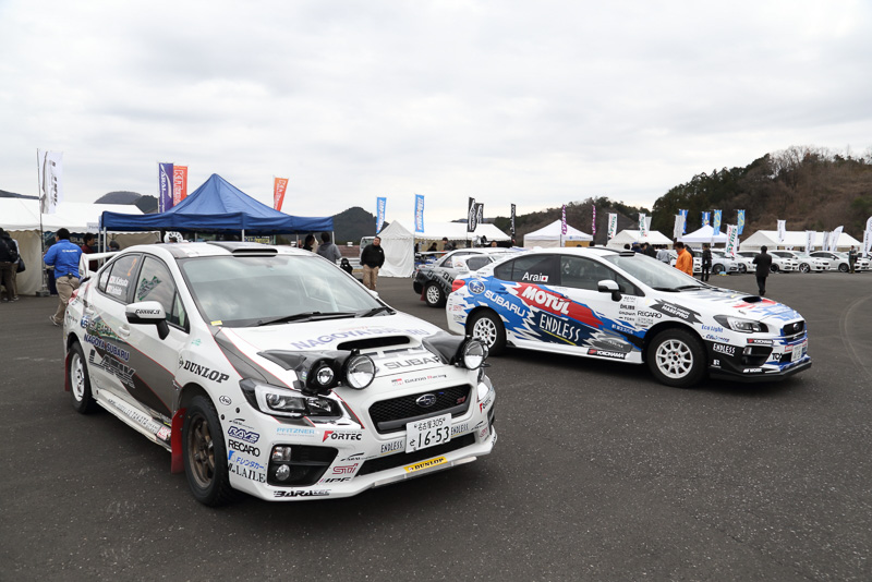 現在、全日本ラリーでチャンピオン争いを演じる2台の「WRX STI」も会場に展示された